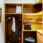 Hôtel de Berri Champs-Élysées, a Luxury Collection Hotel