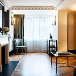 Hotel De Berri Champs-élysées, A Luxury Collection 5*