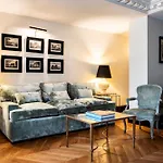 De Berri Champs-élysées, A Luxury Collection