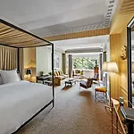 Hotel De Berri Champs-élysées, A Luxury Collection 5*