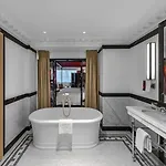 De Berri Champs-élysées, A Luxury Collection