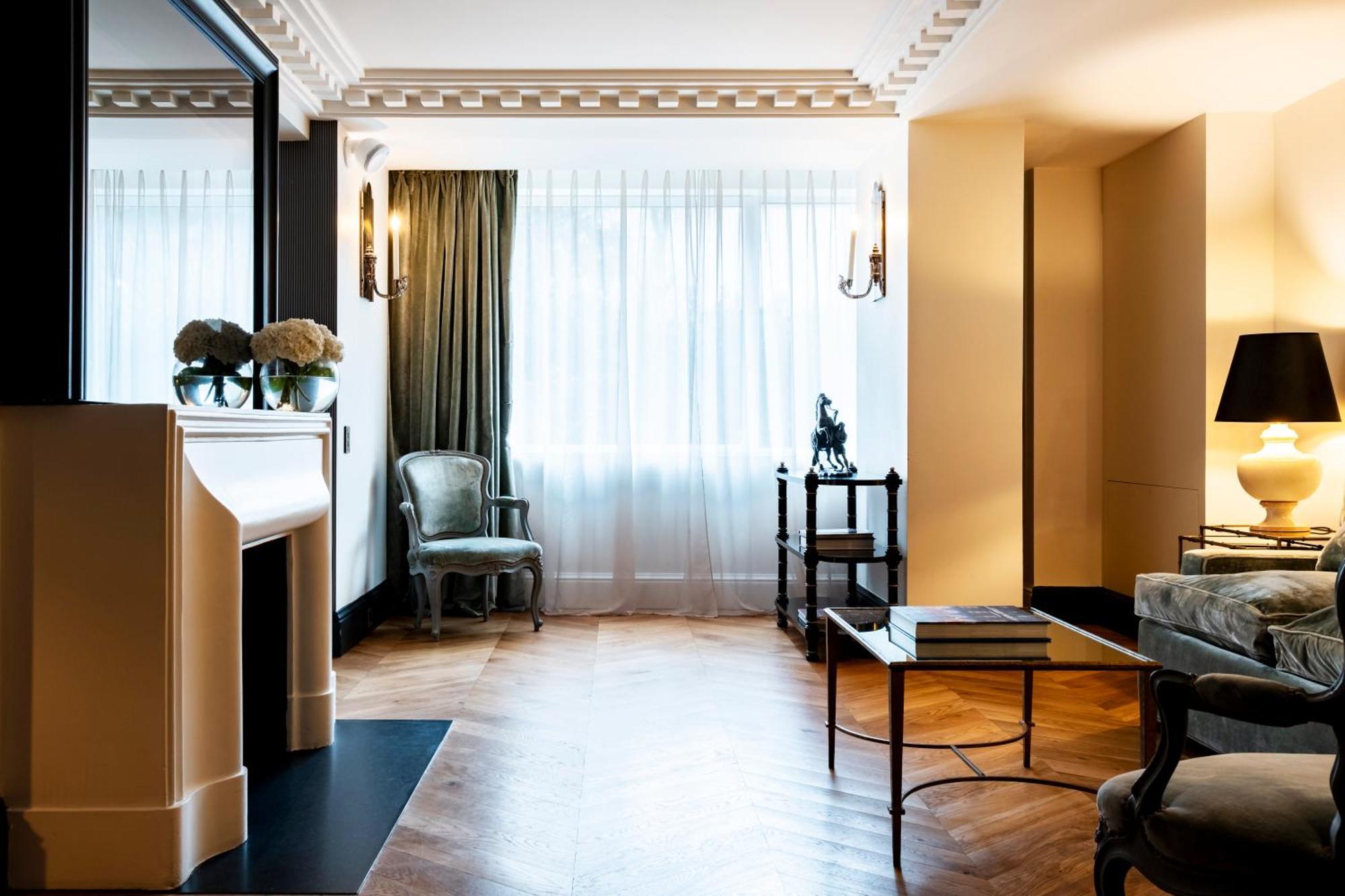 Hotel De Berri Champs-élysées, A Luxury Collection 5*